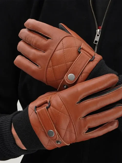 tan leather gloves